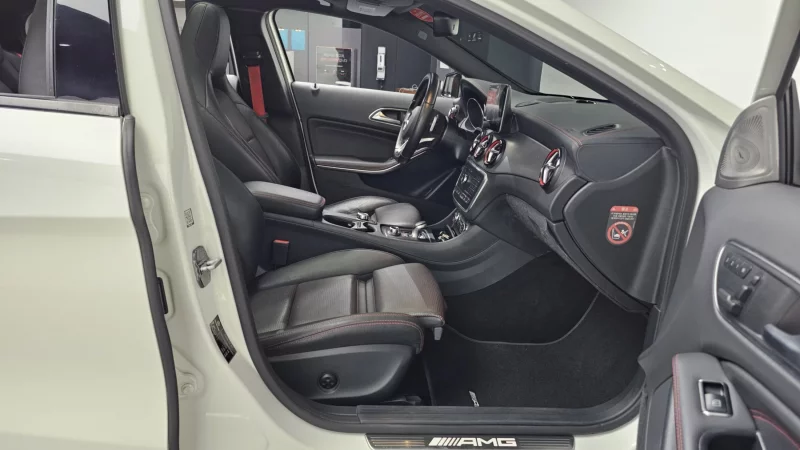 Mercedes-Benz GLA-Class