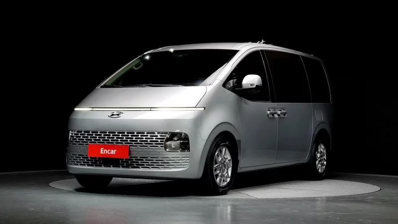 Hyundai Staria