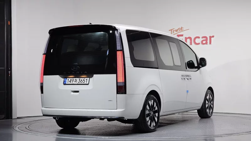 Hyundai Staria