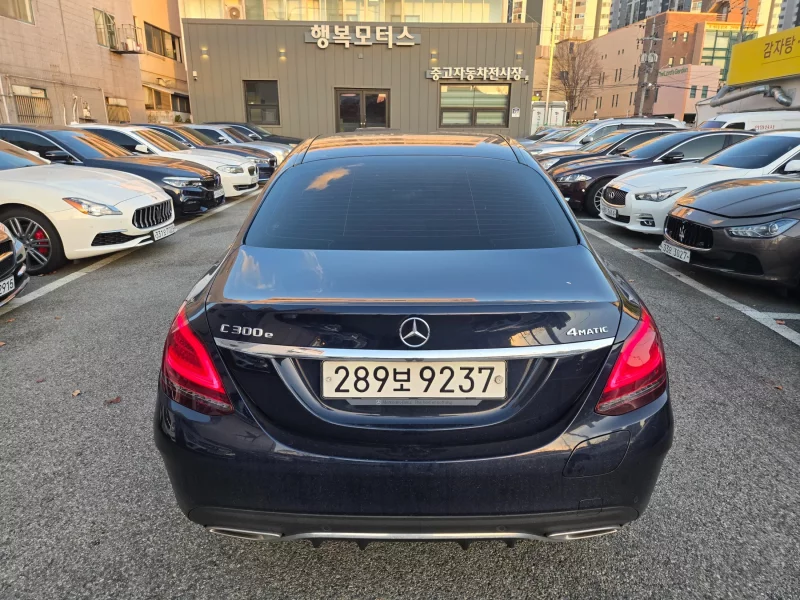 Mercedes-Benz C-Class