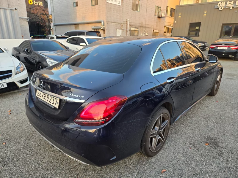 Mercedes-Benz C-Class