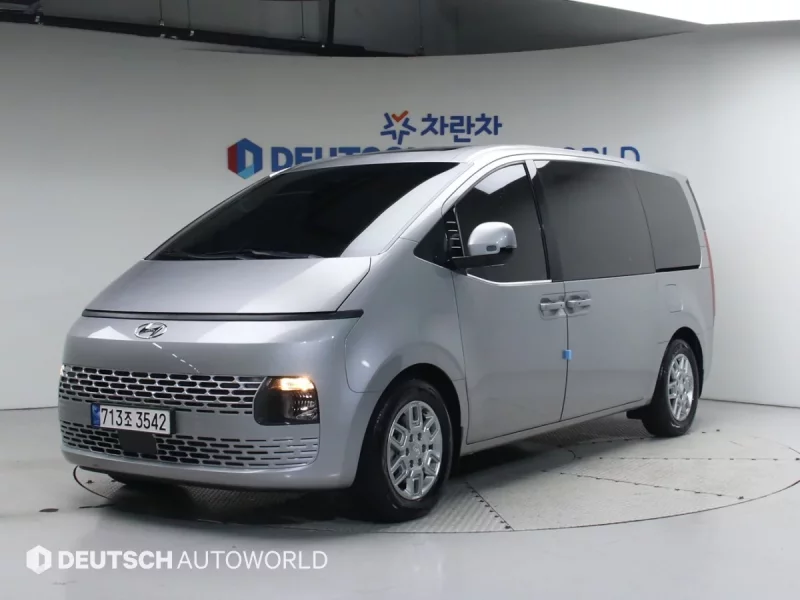 Hyundai Staria