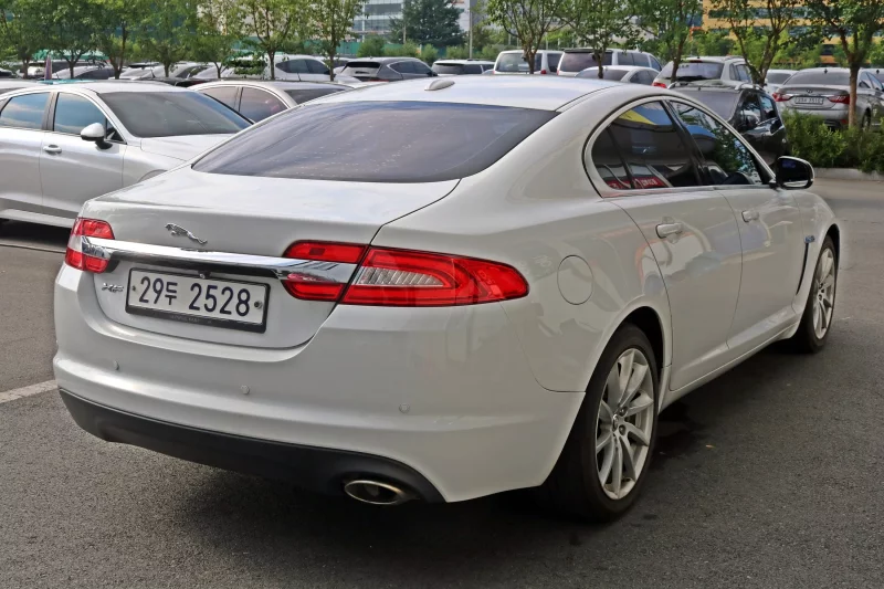 Jaguar XF