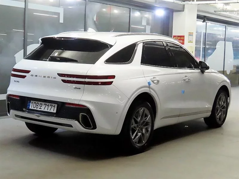 Genesis GV70