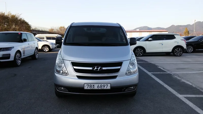 Hyundai Starex