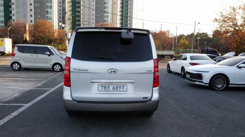 Hyundai Starex