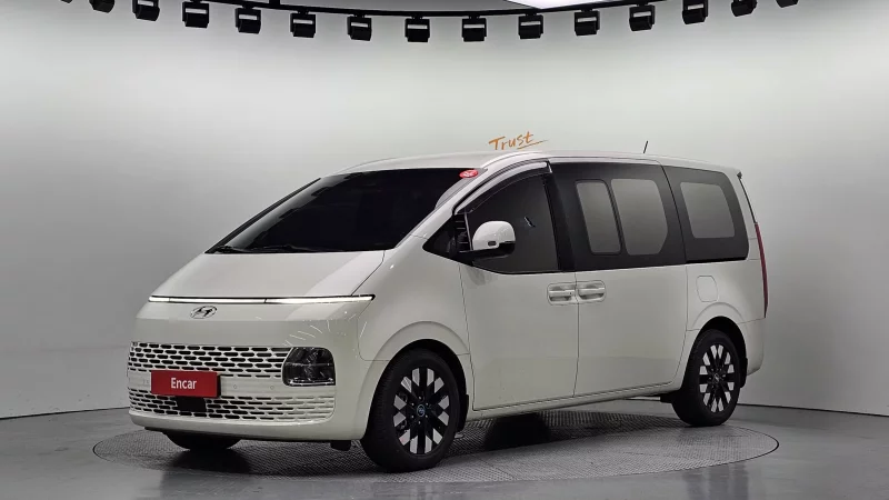 Hyundai Staria