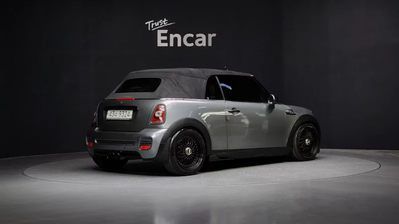 MINI Cooper Convertible