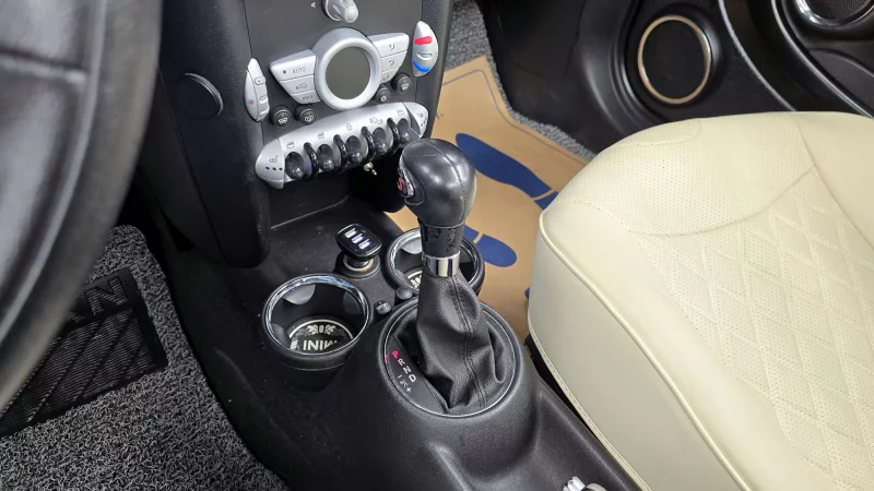 MINI Cooper Convertible