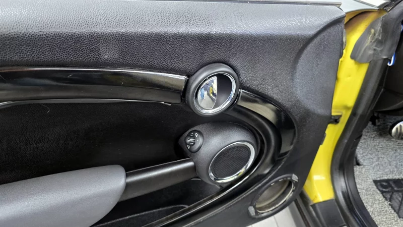 MINI Cooper Convertible