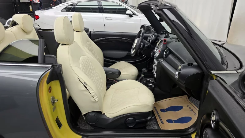 MINI Cooper Convertible