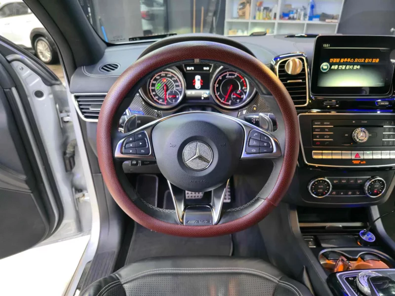 Mercedes-Benz GLE-Class