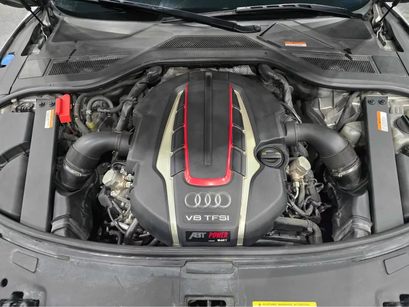 Audi S8