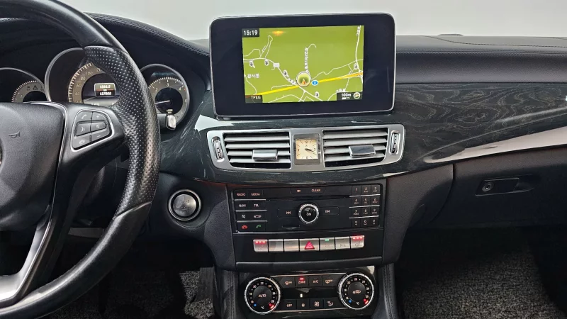 Mercedes-Benz CLS-Class