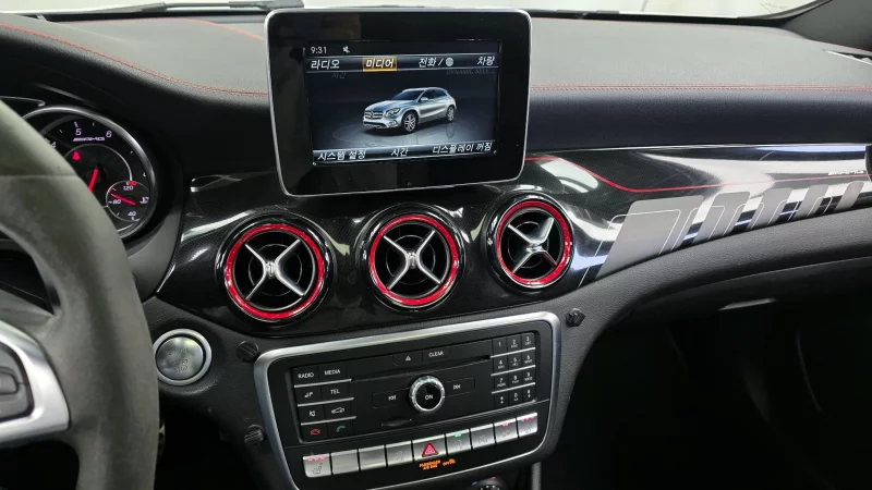 Mercedes-Benz GLA-Class