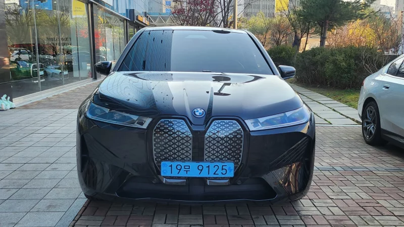BMW iX