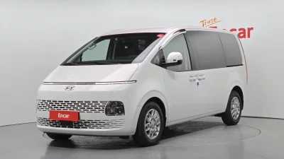 Hyundai Staria