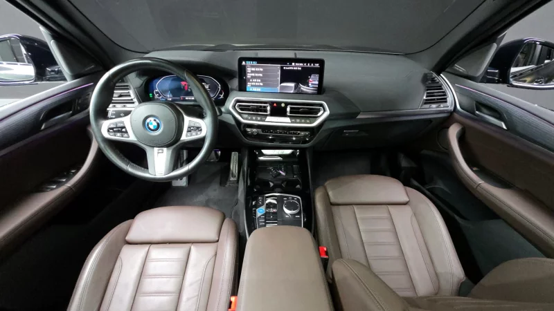 BMW iX3