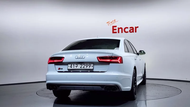 Audi S6