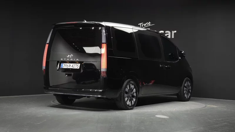 Hyundai Staria