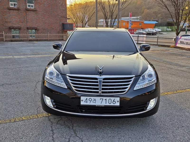 Hyundai Equus