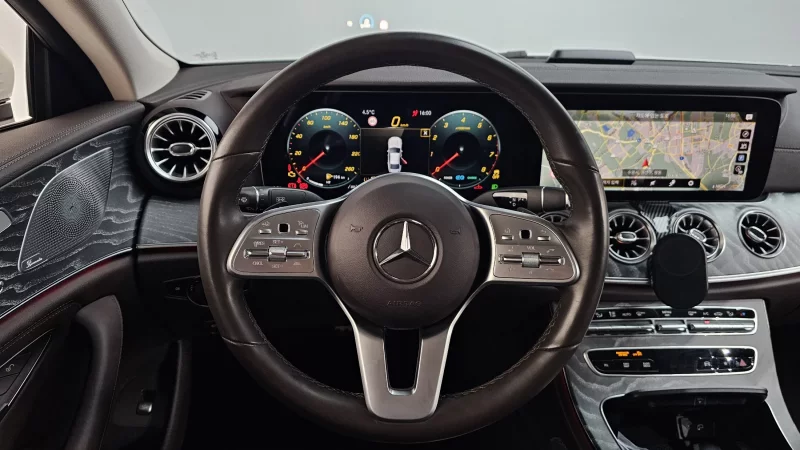 Mercedes-Benz CLS-Class