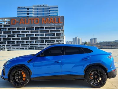 Lamborghini URUS