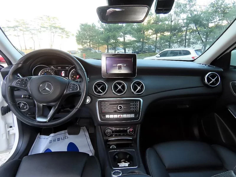 Mercedes-Benz GLA-Class