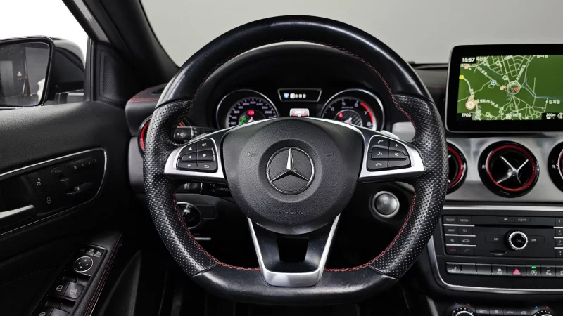 Mercedes-Benz GLA-Class