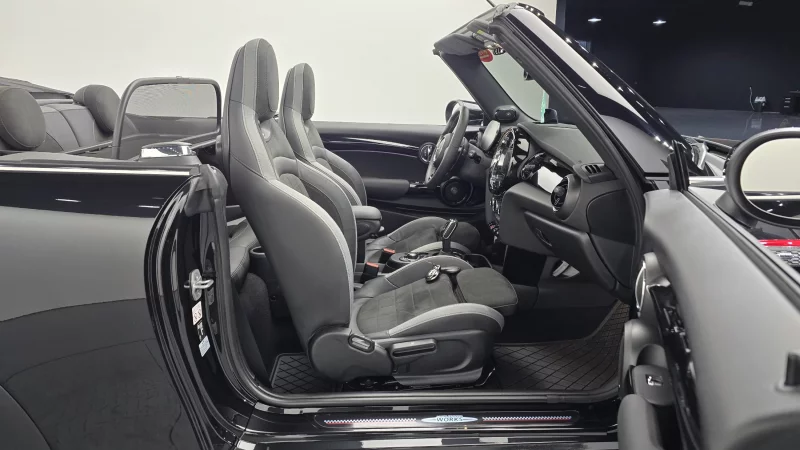 MINI Cooper Convertible