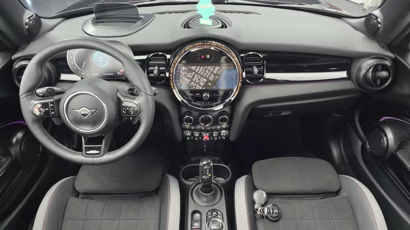 MINI Cooper Convertible