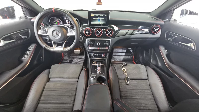 Mercedes-Benz GLA-Class