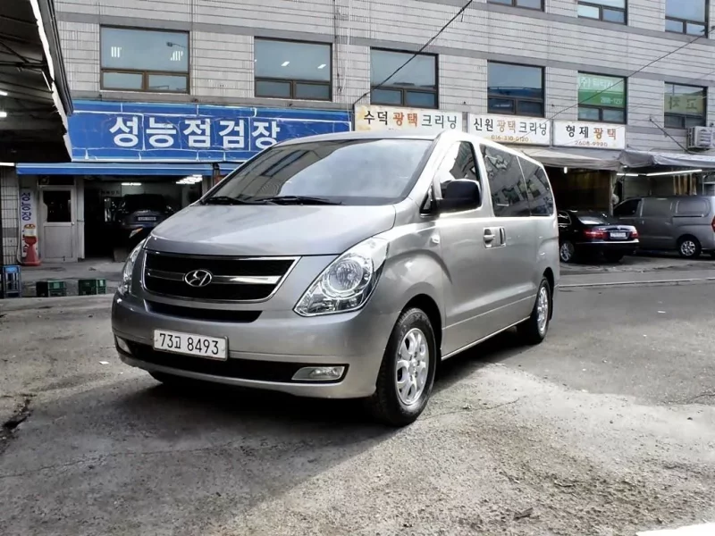 Hyundai Starex