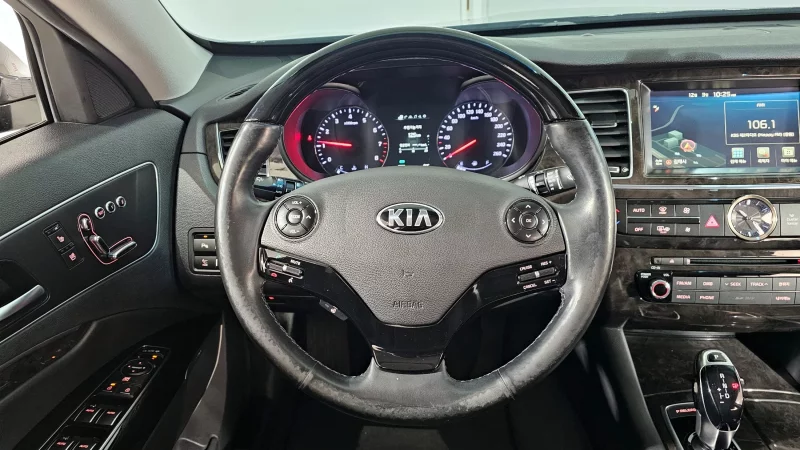 Kia K9