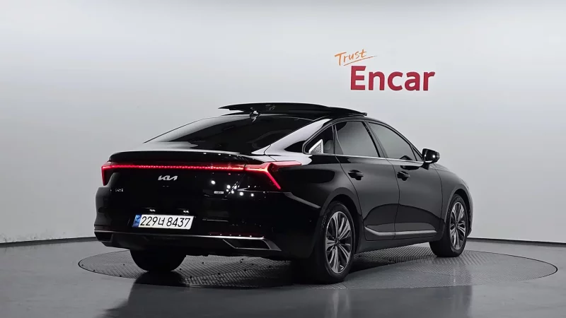 Kia K8