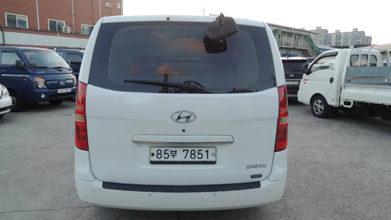 Hyundai Starex