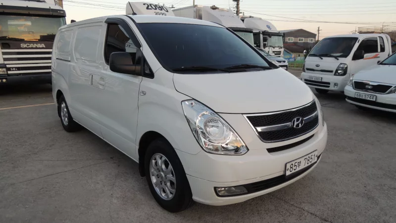 Hyundai Starex