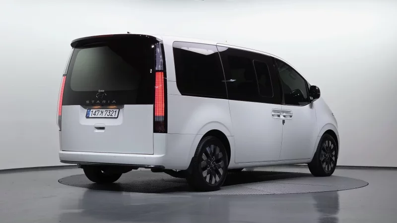 Hyundai Staria