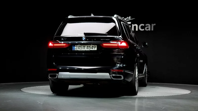 BMW X7