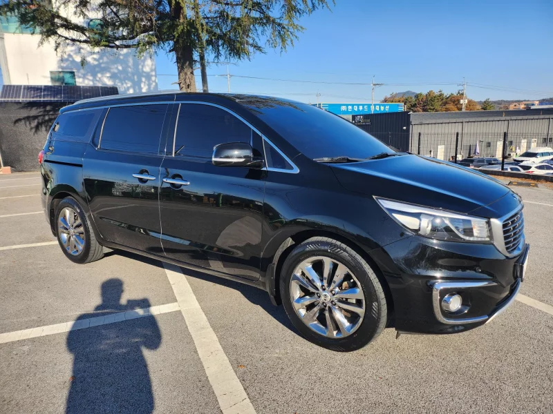 Kia Carnival