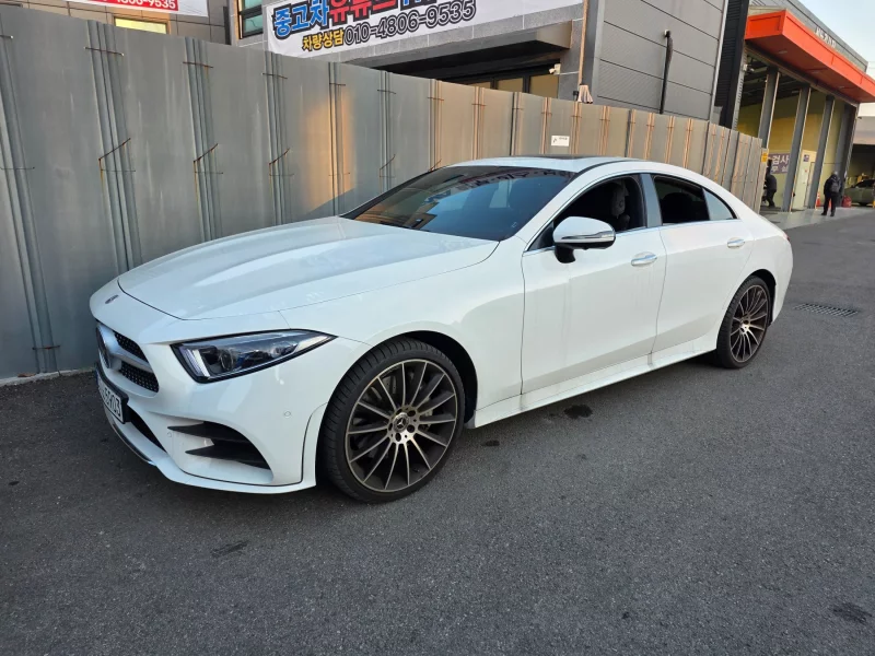 Mercedes-Benz CLS-Class