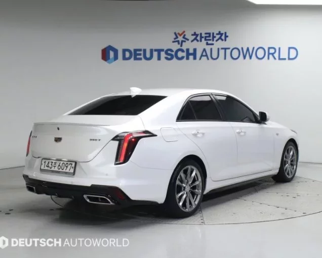 Cadillac CT4