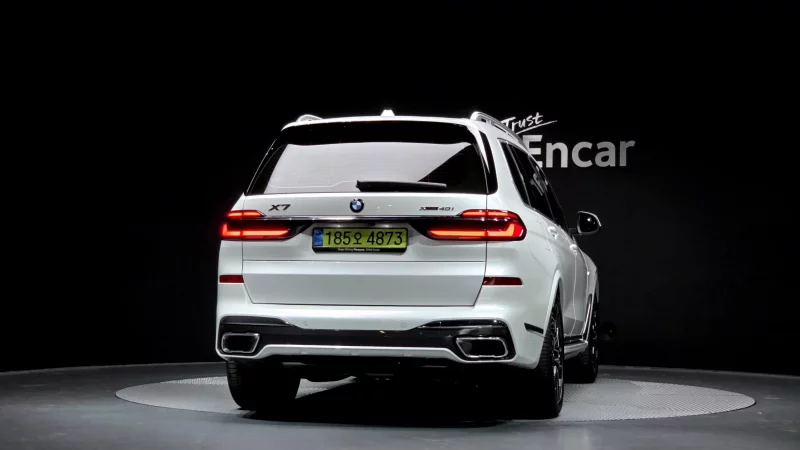 BMW X7