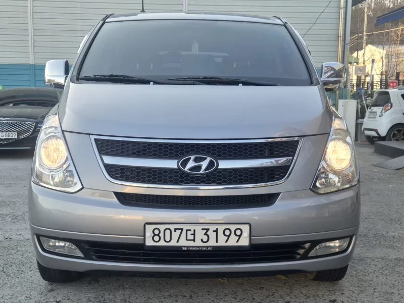 Hyundai Starex