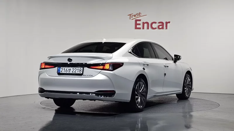 Lexus ES300h