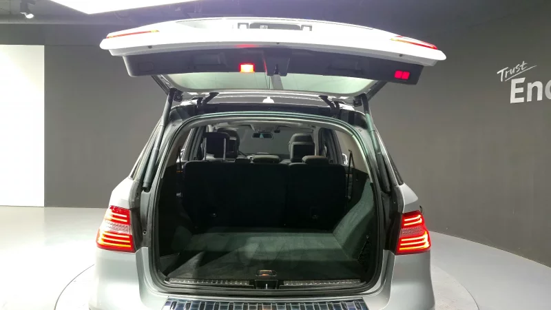 Mercedes-Benz M-class