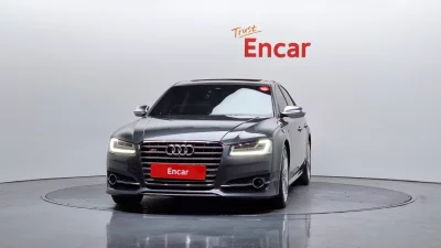 Audi S8
