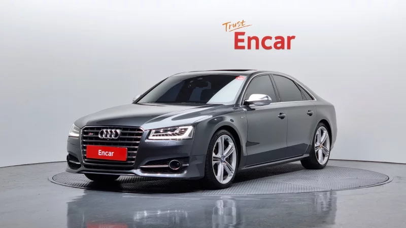 Audi S8