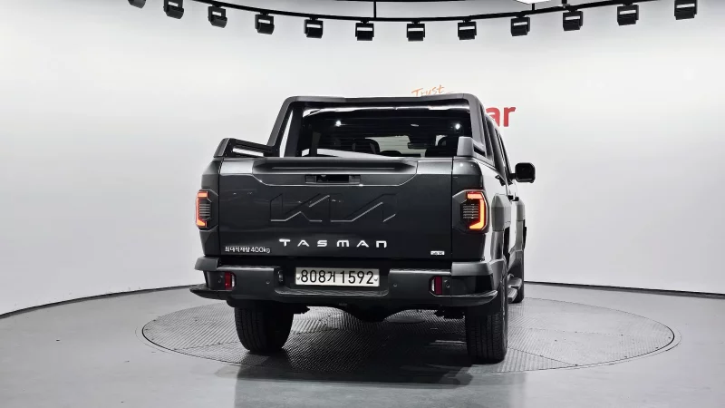 Kia Tasman