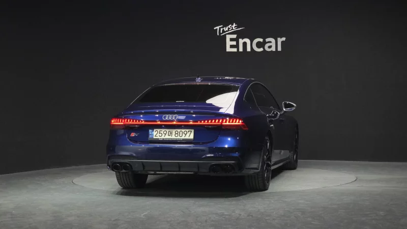 Audi S7